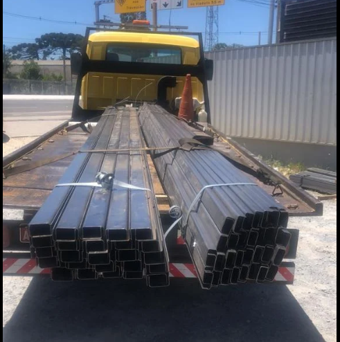 Plataforma do caminhão preparada para transporte