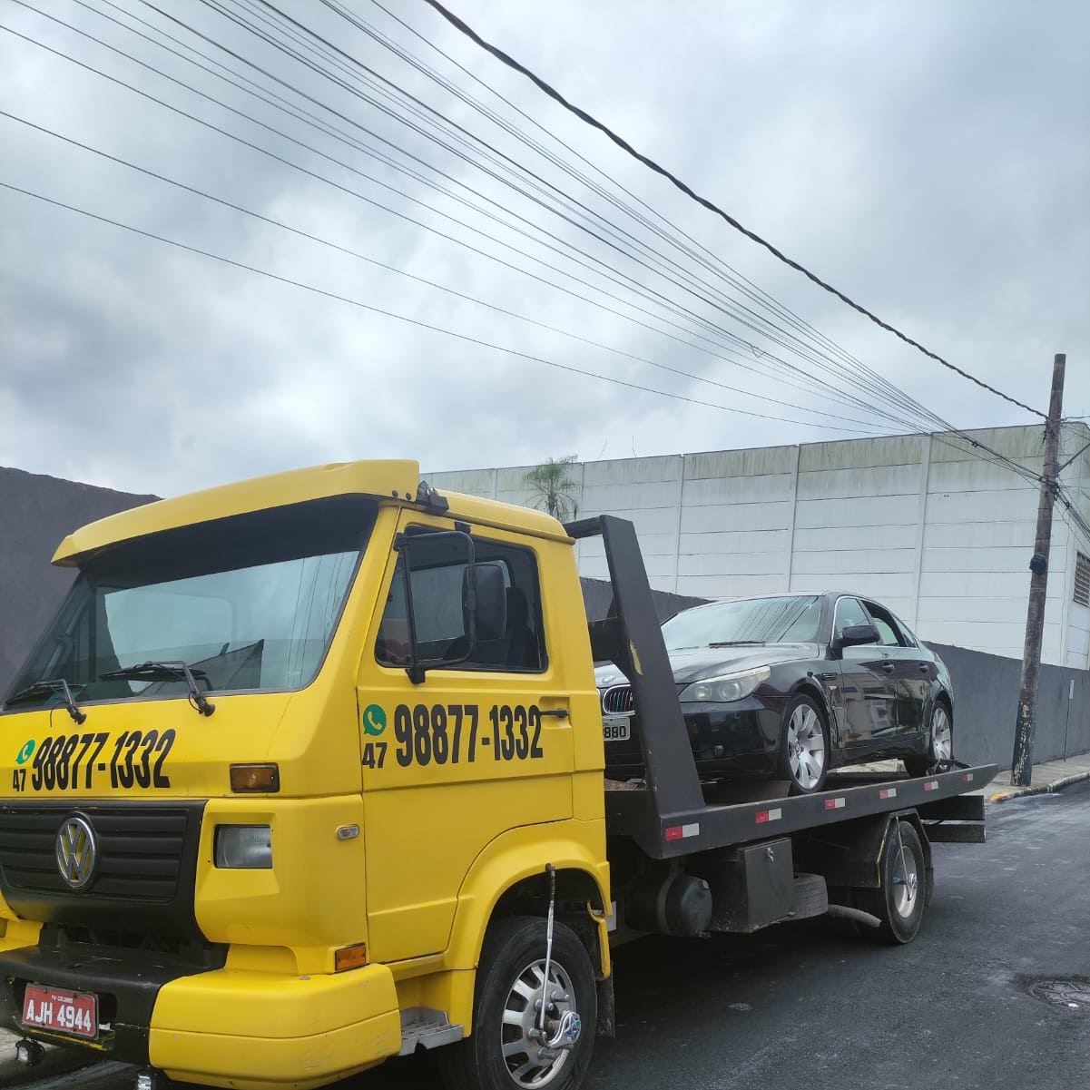 Serviço de guincho e assistência veicular